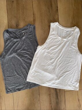 GapFit Heather Gray and white tank Top - XS Petite